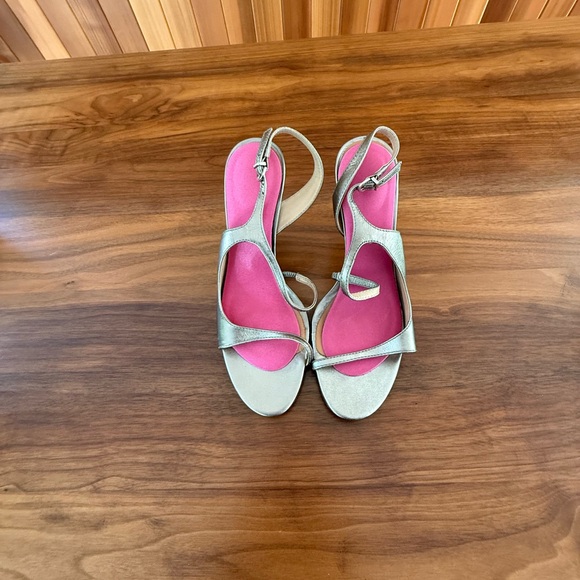 Elegant Gold Women's 3 inch Sandals - Picture 1 of 3